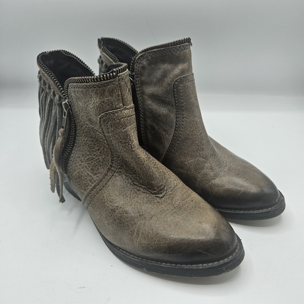Circle G Cowgirl P5123 booties size 6 1/2